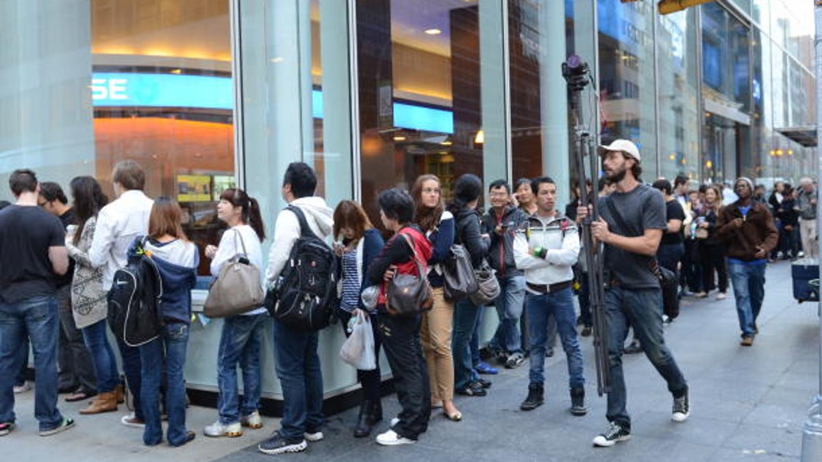 iPhone 5 was in high demand over the weekend.