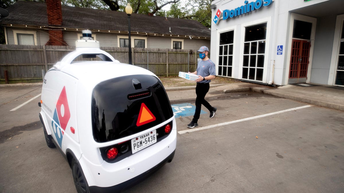 Nuro/Domino's pizza delivery