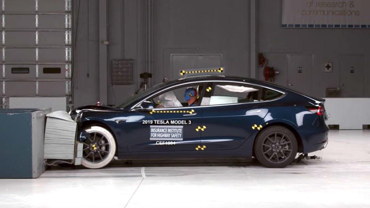 Tesla Model 3 IIHS crash test