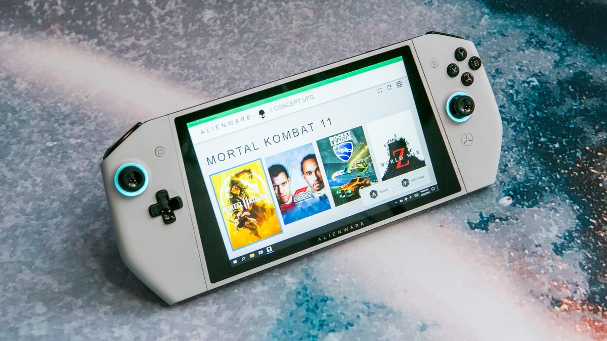 08-alienware-concept-ufo-gaming-device