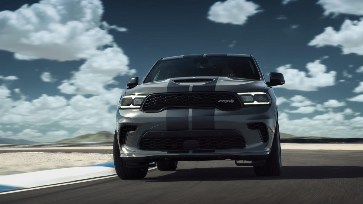 2021-dodge-durango-hellcat-017
