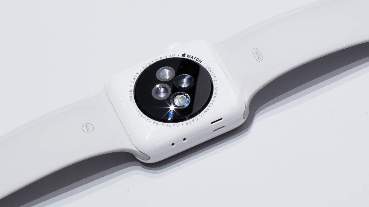 090716-apple-watch-series-2-ceramic-white-6972.jpg
