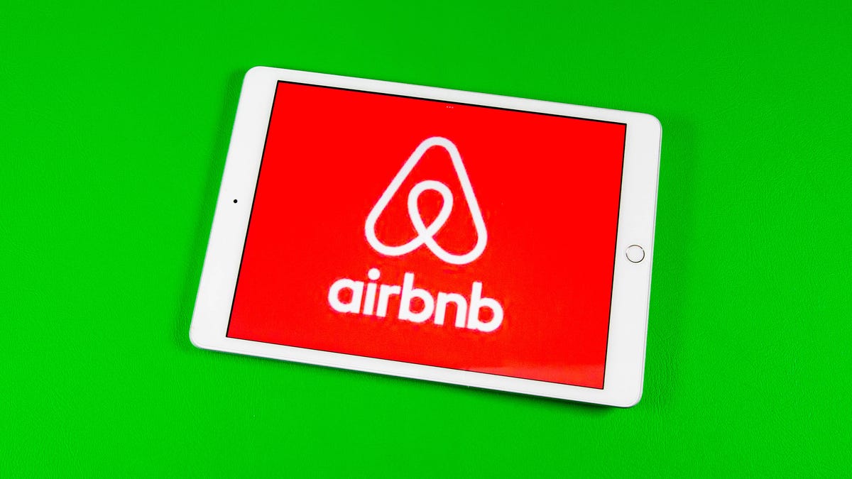 Airbnb logo