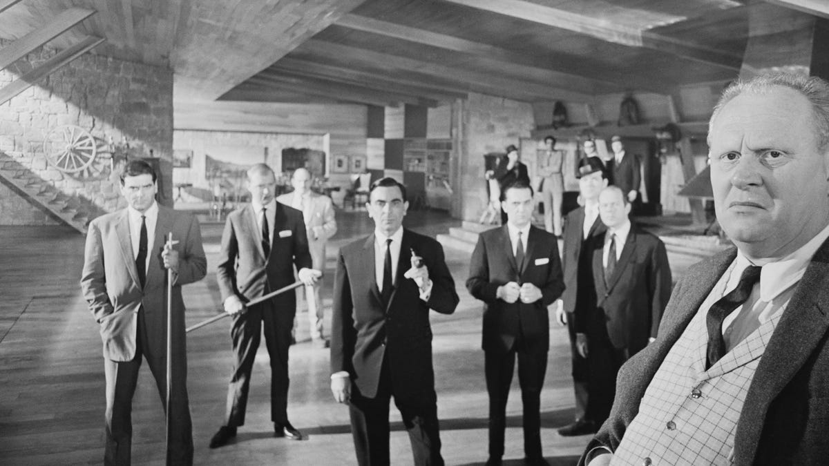 gettyimages-goldfinger