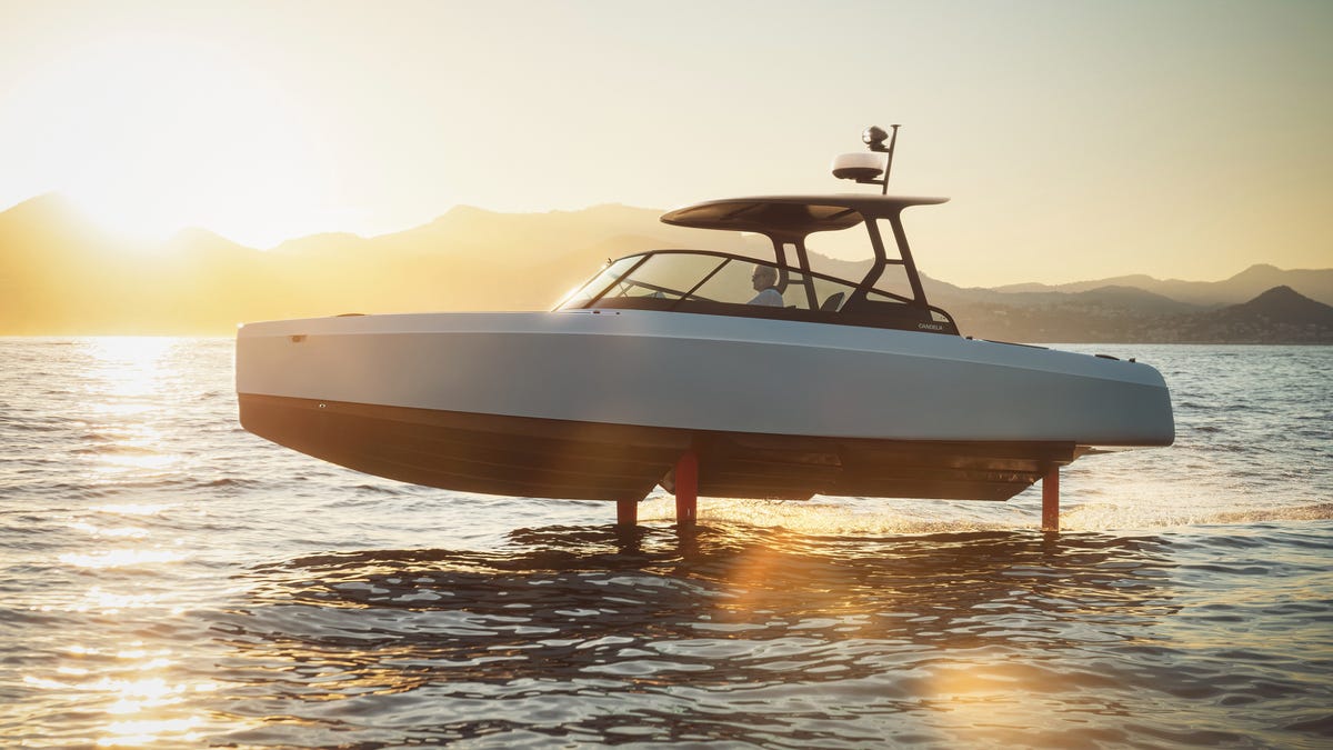 Candela C8 EV hydrofoil boat