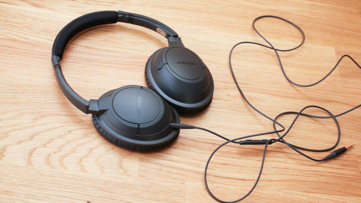 10bose-soundtrue-around-ear-headphones.jpg