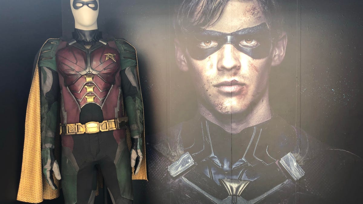 Robin Titans Costume