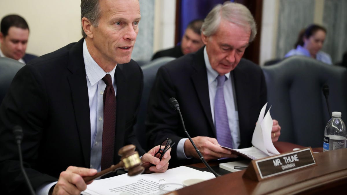 thune-and-markey-gettyimages-1053114174