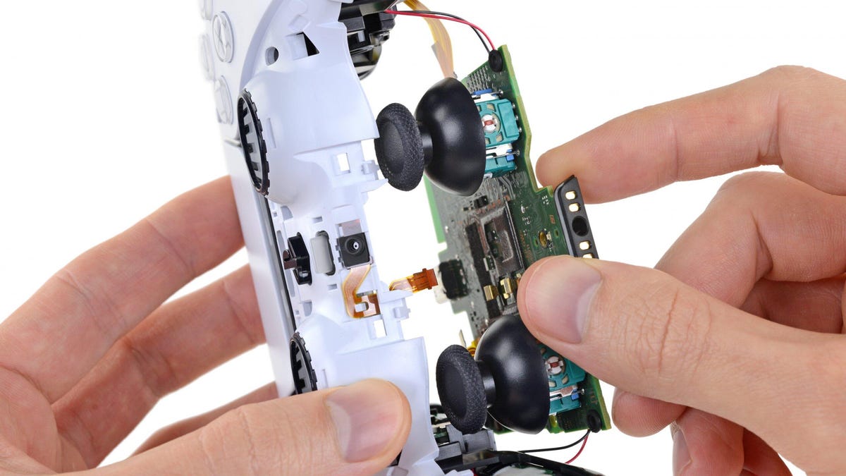 ps5-dualsense-2-scaled