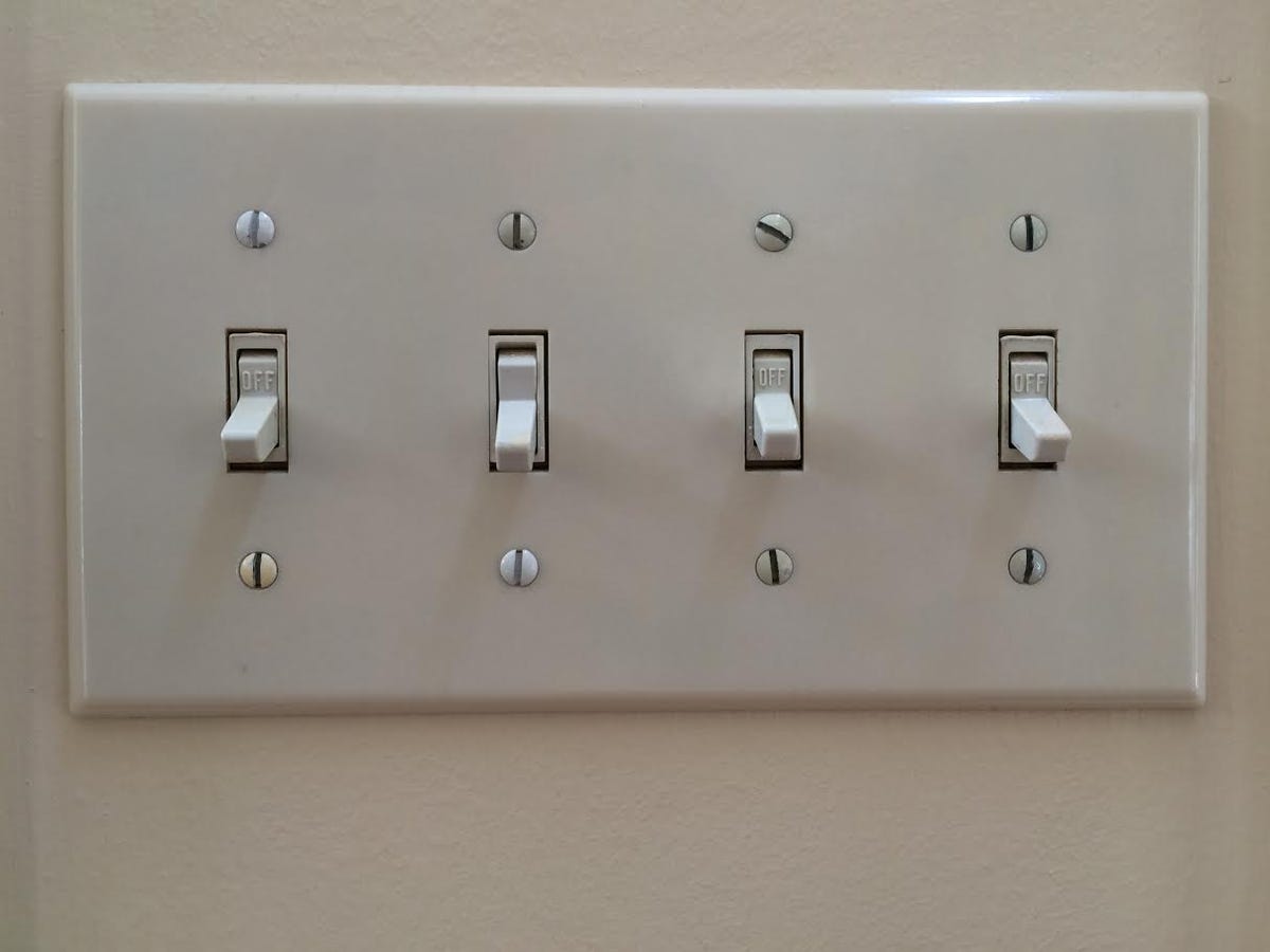 cnet-smart-home-lighting-four-gang-switch.jpg