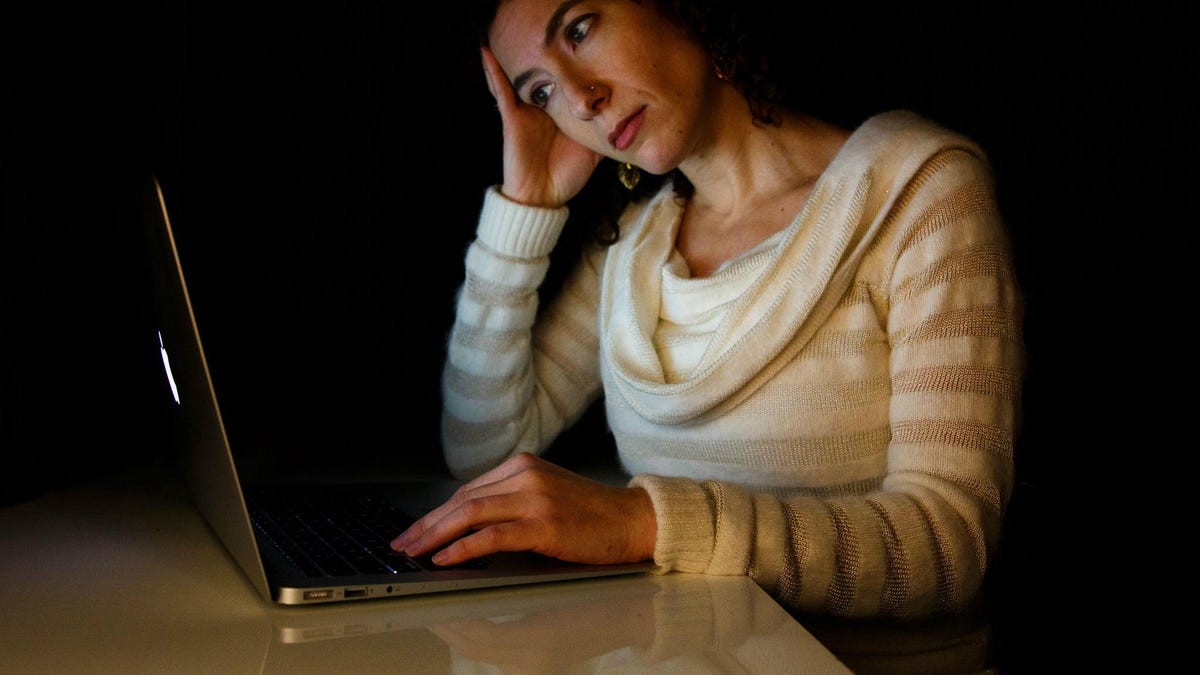 jessica-dolcourt-troll-ihate-promo-crop-center