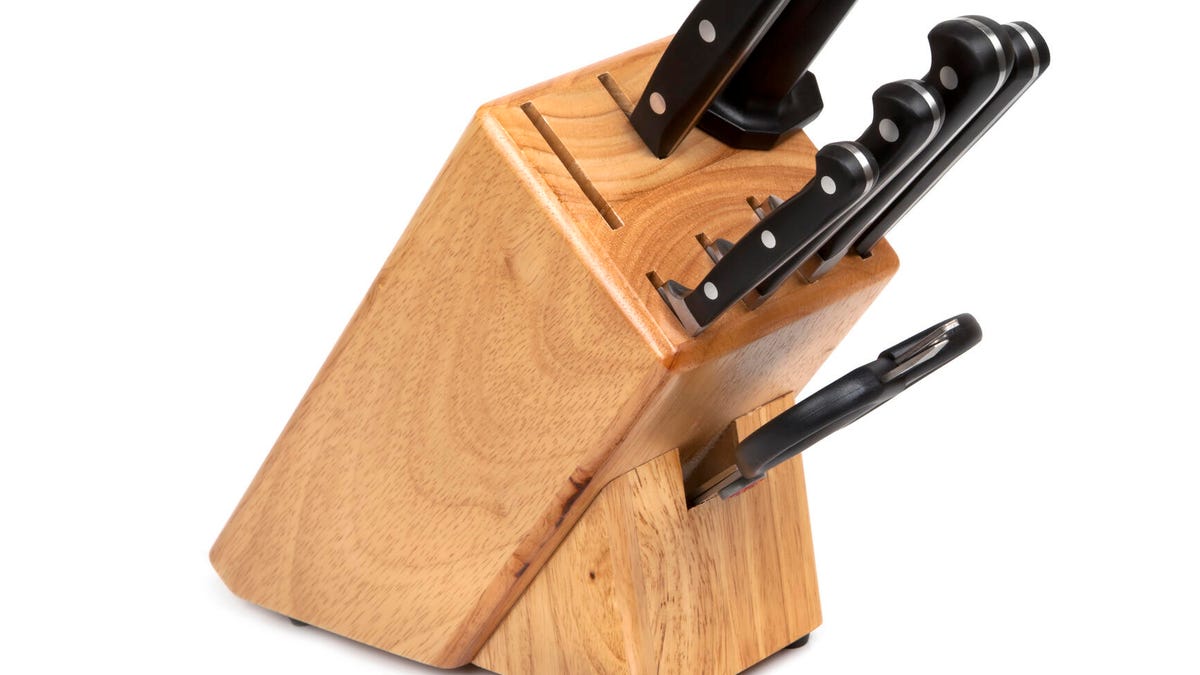 block with knives upside down