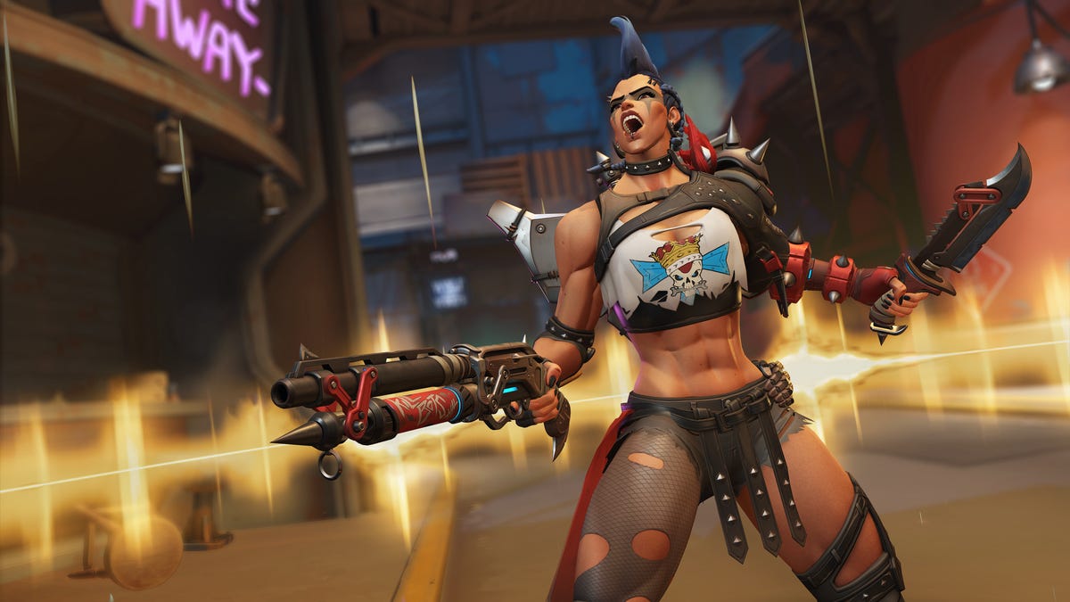 Junker Queen shouts while holding her weapons