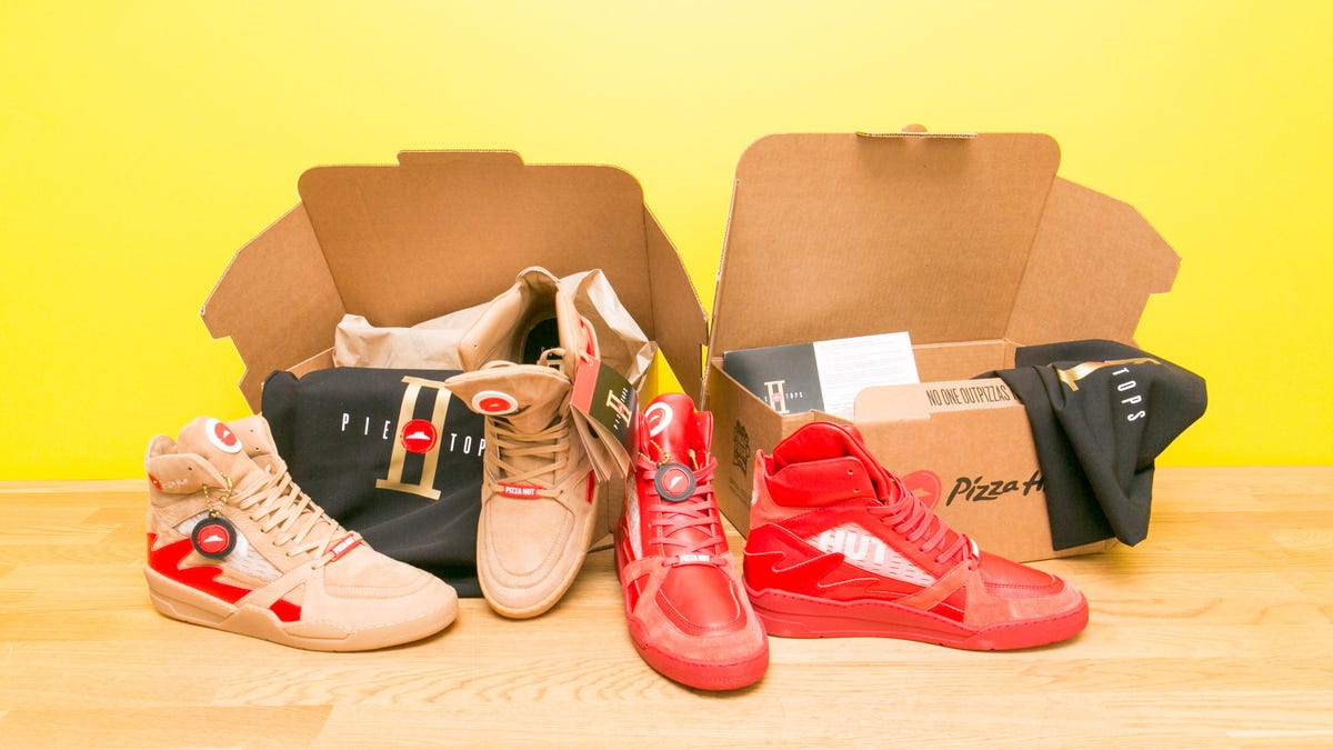 01-pizza-hut-pie-tops-ii