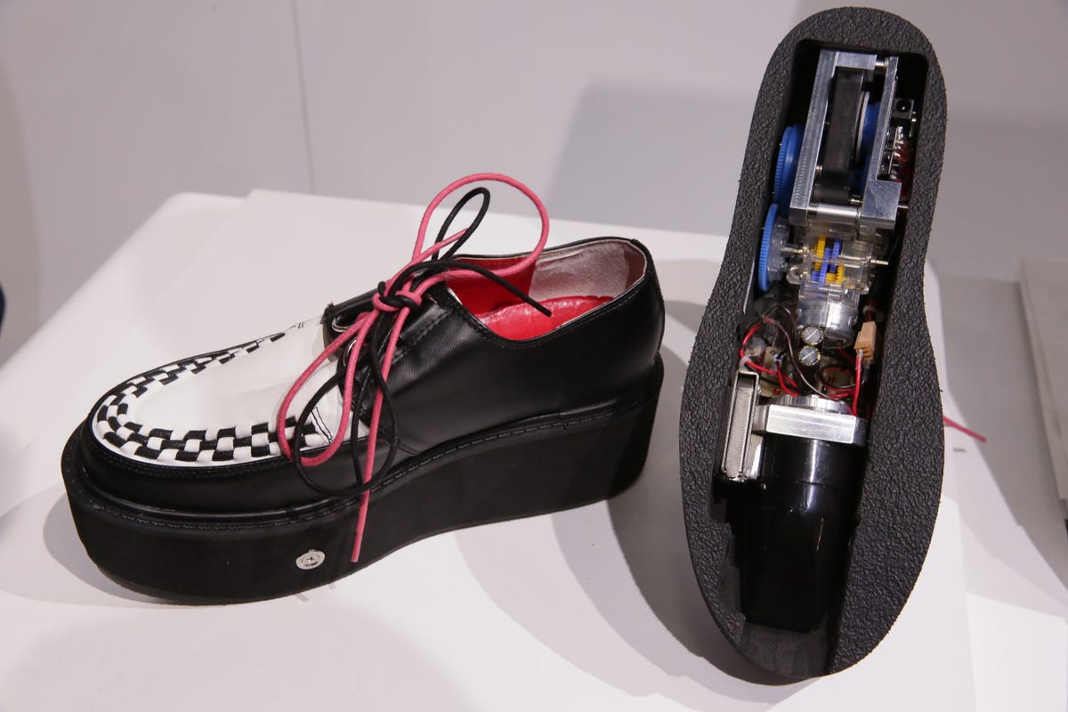 denso-vacuum-shoe-ces-2017-04.jpg