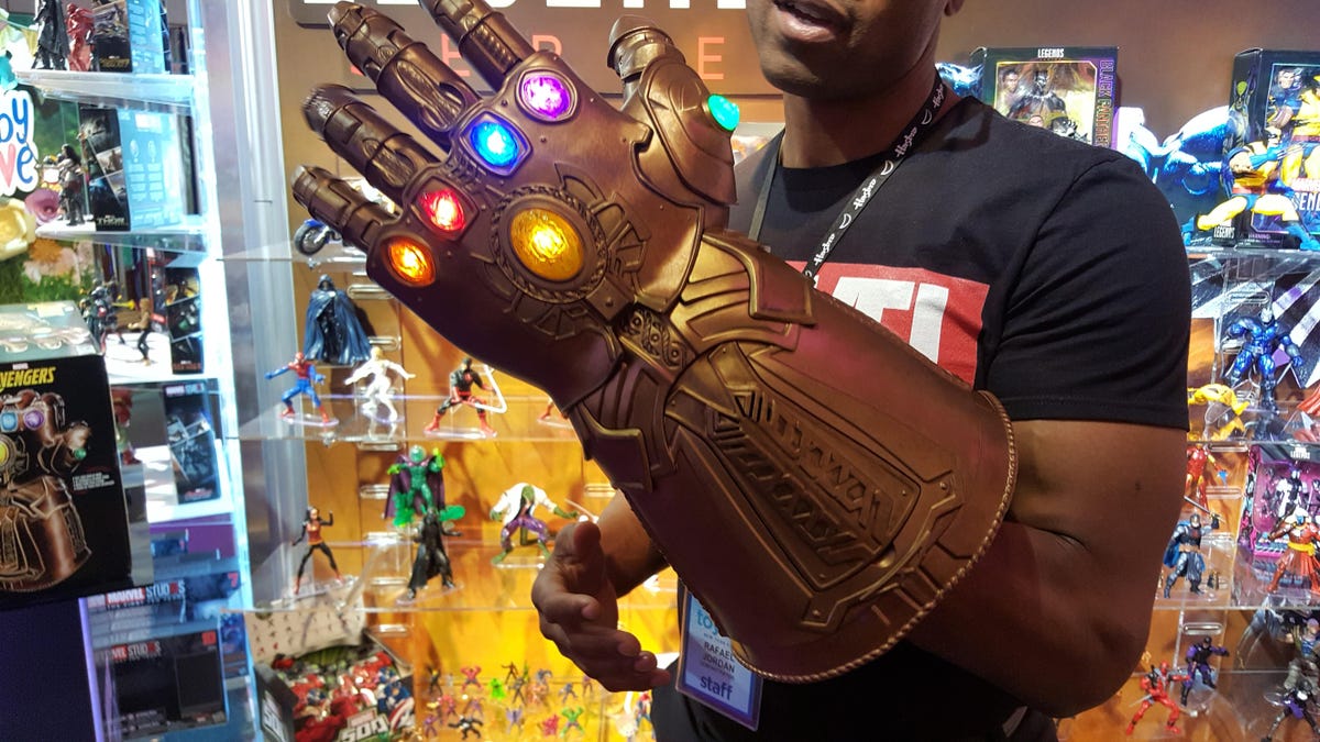 marvel-legends-infinity-guantlet-toy-fair-mike-sorrentino-cnet-3