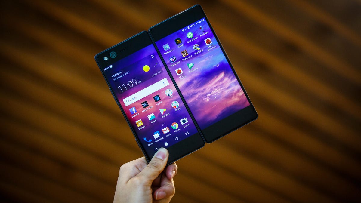 ZTE Axon M dual-screen phone