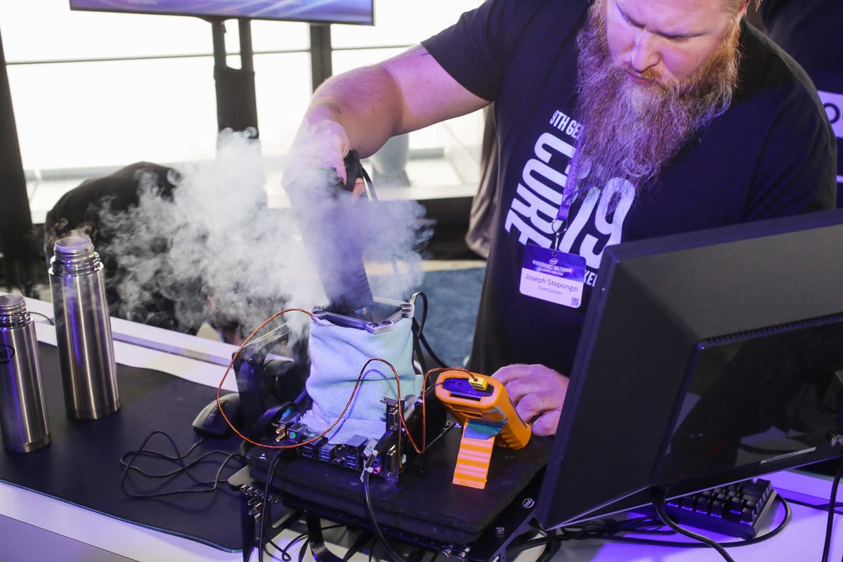 078-intel-9th-generation-2018