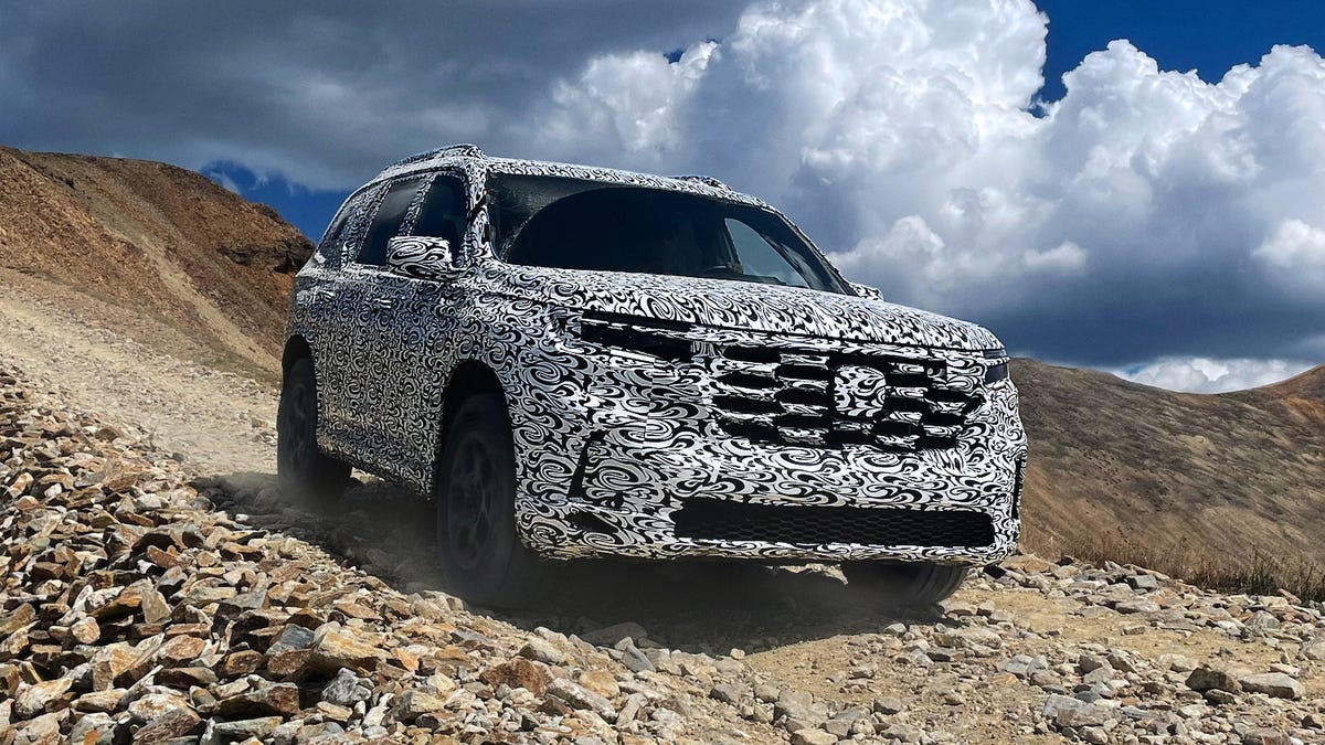 2023 Honda Pilot TrailSport Teaser