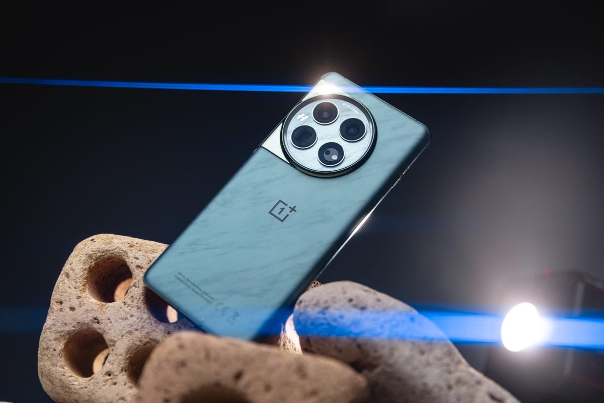 Image of oneplus phone in green