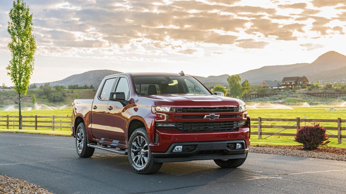 2020-chevrolet-silverado-diesel-12
