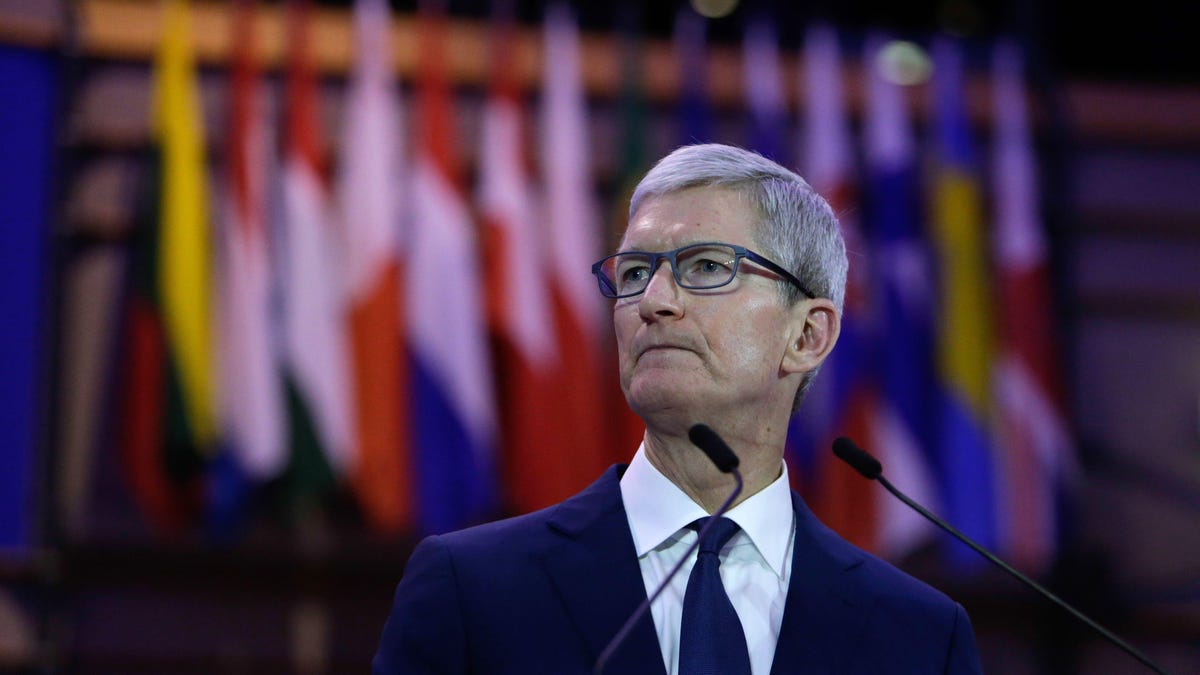BELGIUM-EUROPEAN-PARLIAMENT-TIM-COOK