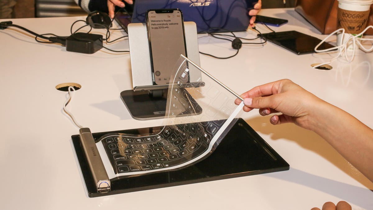 04-royole-flexible-keyboard