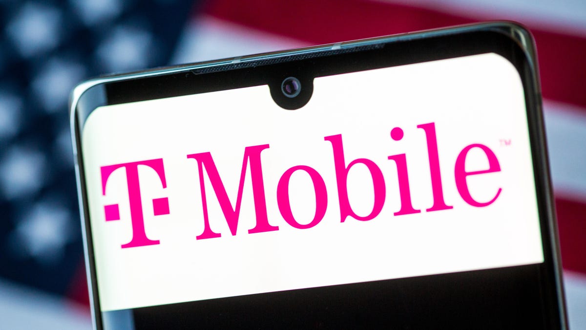 tmobile-logo-phone-american-flag-4226