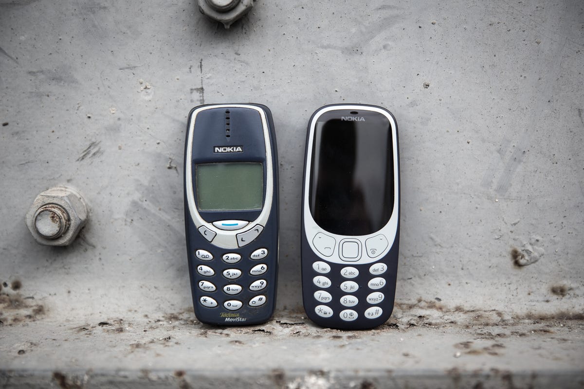 old-nokia-3310-meets-new-3310.jpg