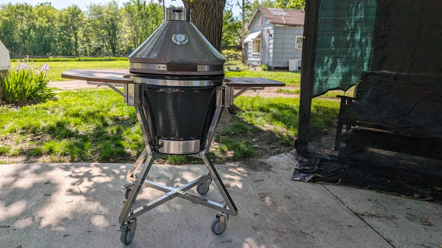 newage-platinum-kamado-grill-lifestyle-5