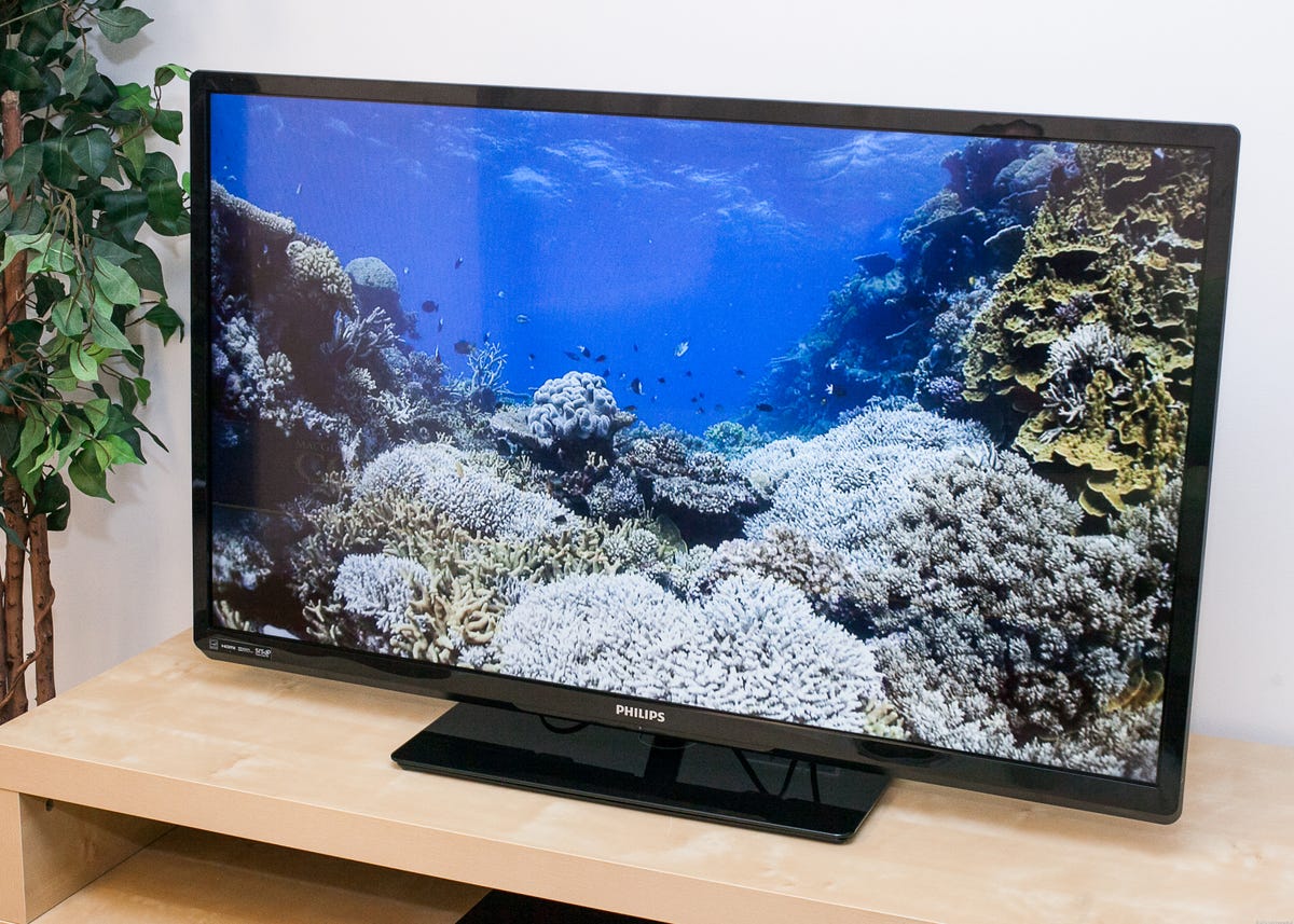 35477693_35477694_35477695_35477696_Philips_46PFL5907_07.jpg