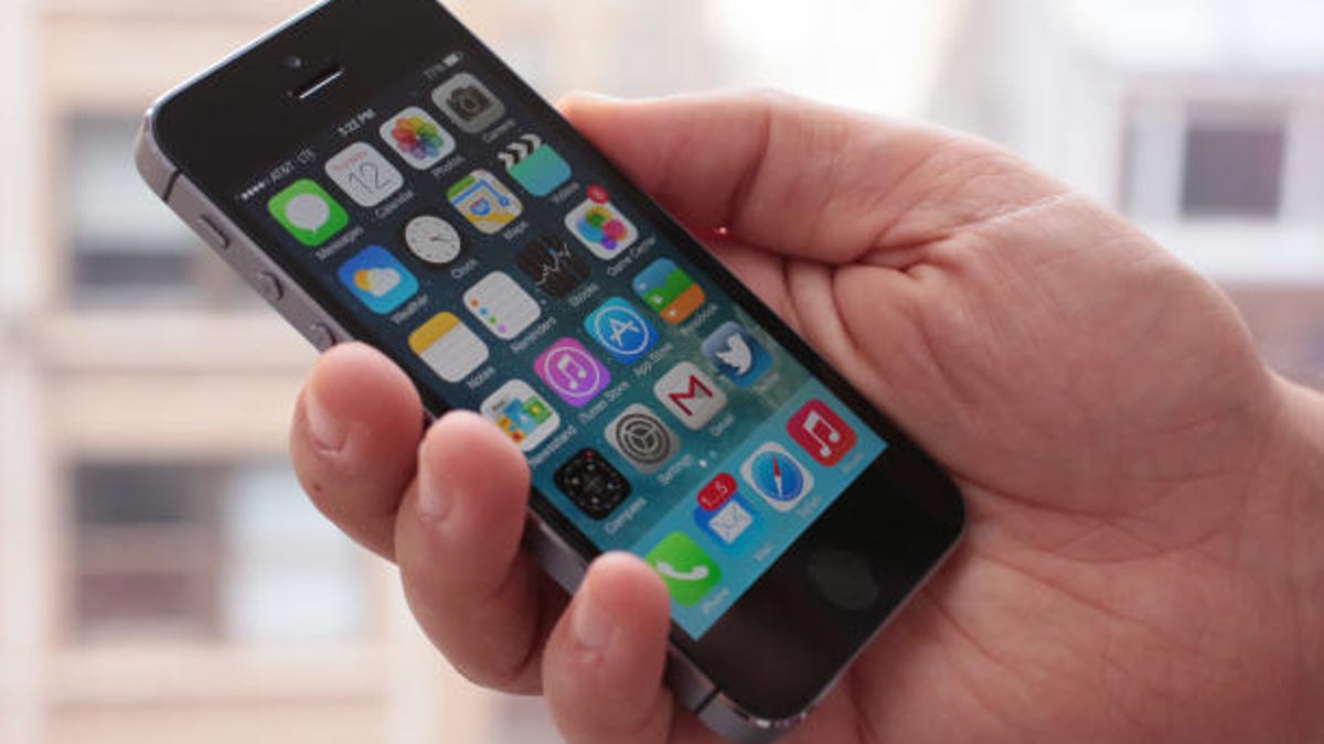 Apple's iPhone 5S running iOS 7 likes data.