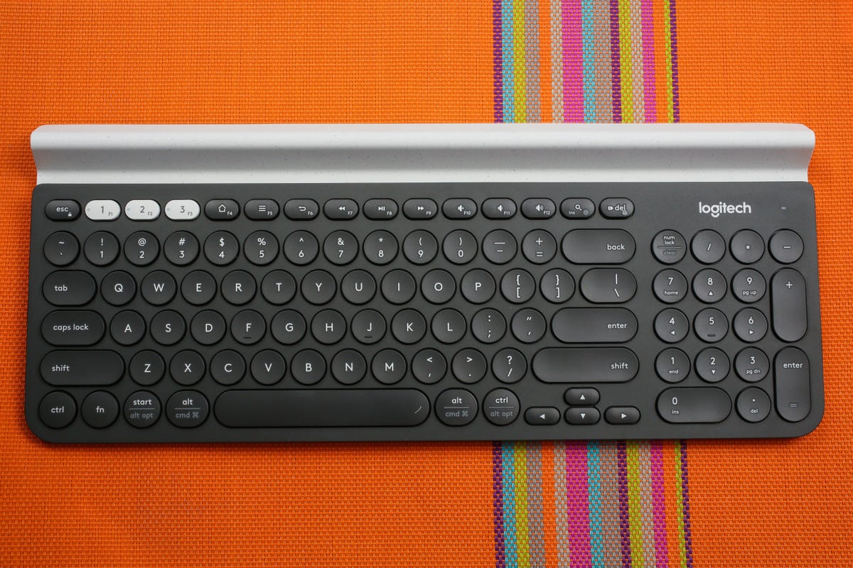 logitech-k780-multi-device-wireless-keyboard-01.jpg
