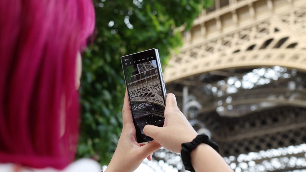 Taking a photo with the Galaxy Z Fold 6