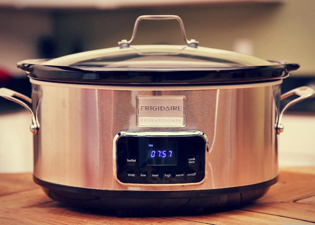 Frigidaire Professional 7-Quart Programmable Slow Cooker