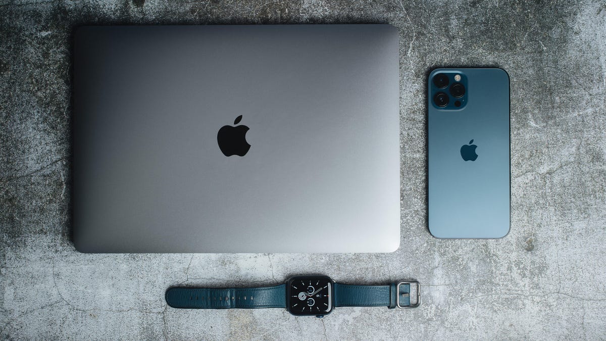 iphone-12-pro-max-product-promo-hoyle-2021-4