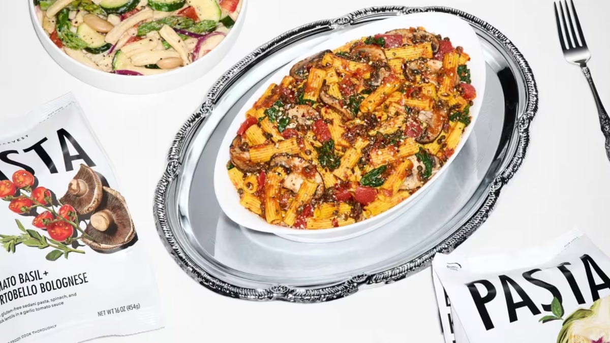 pasta dishes in bowl with bags on table