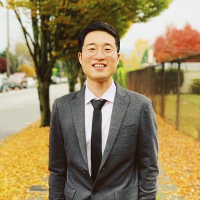 Headshot of John Kim