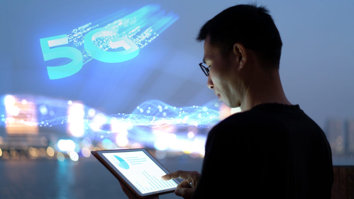 Image of Verizon 5G van