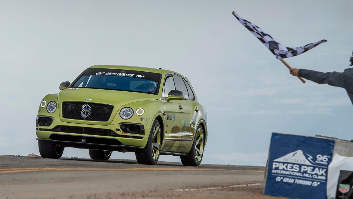 bentley-bentayga-pikes-peak-promo