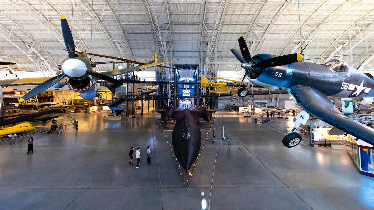 udvar-hazy-center-1-of-52