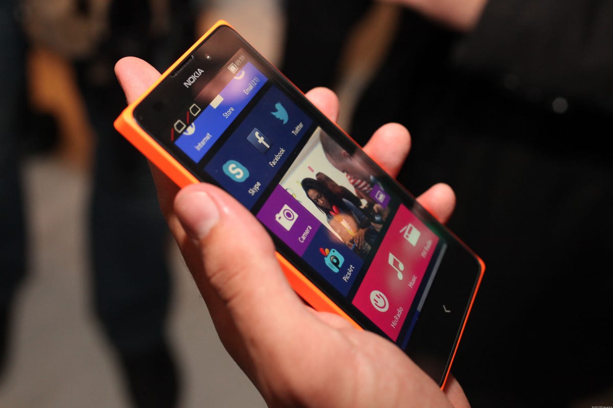 030Nokia_XL_MWC2014_35835281.jpg
