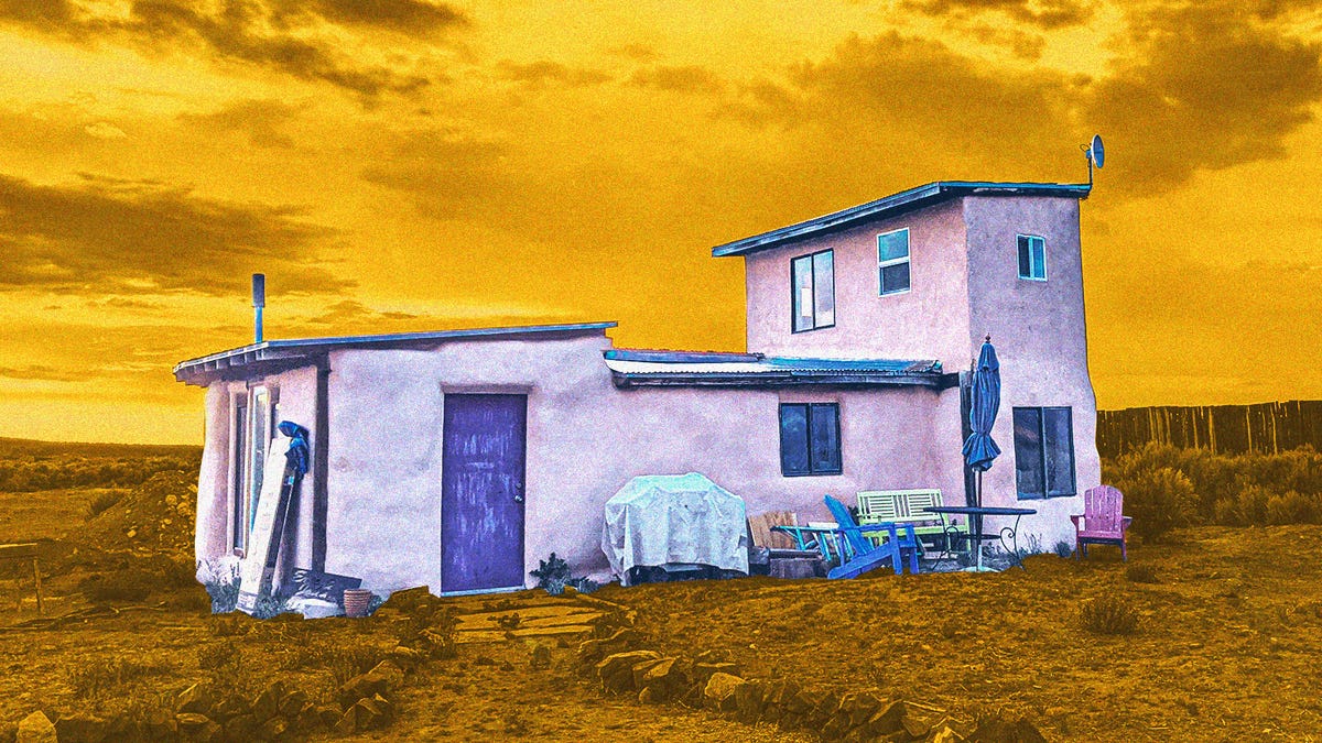 Eric Mack's off-grid home