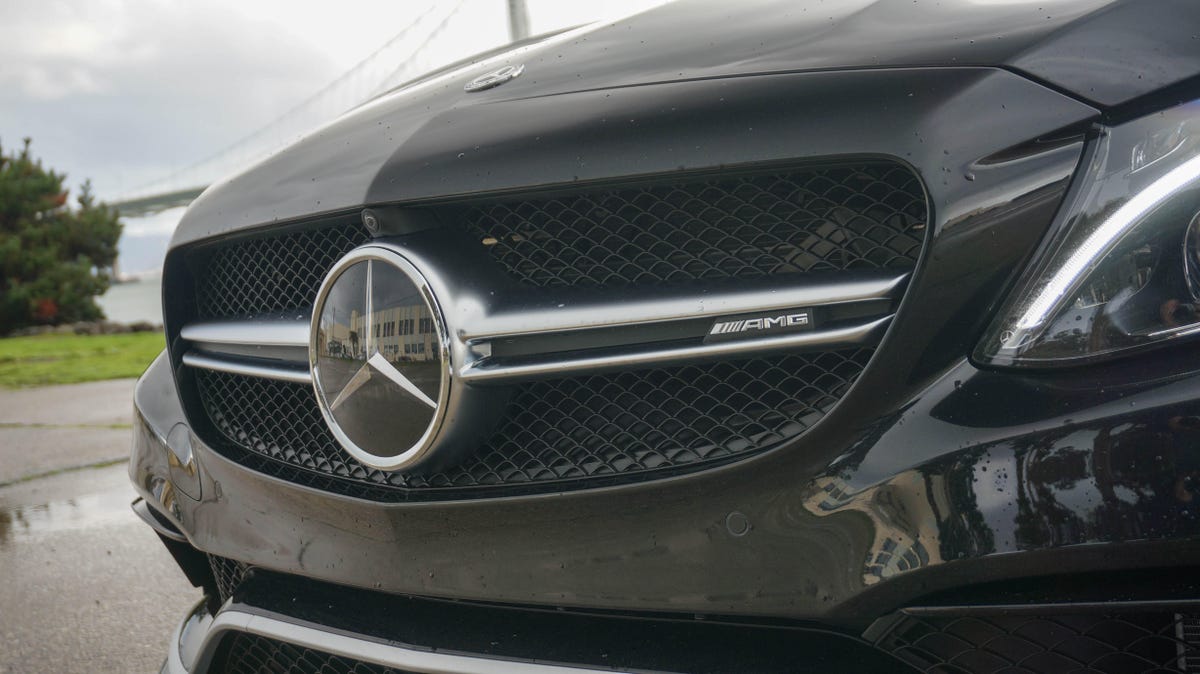 2018-mercedes-amg-c63-s-sedan-02663