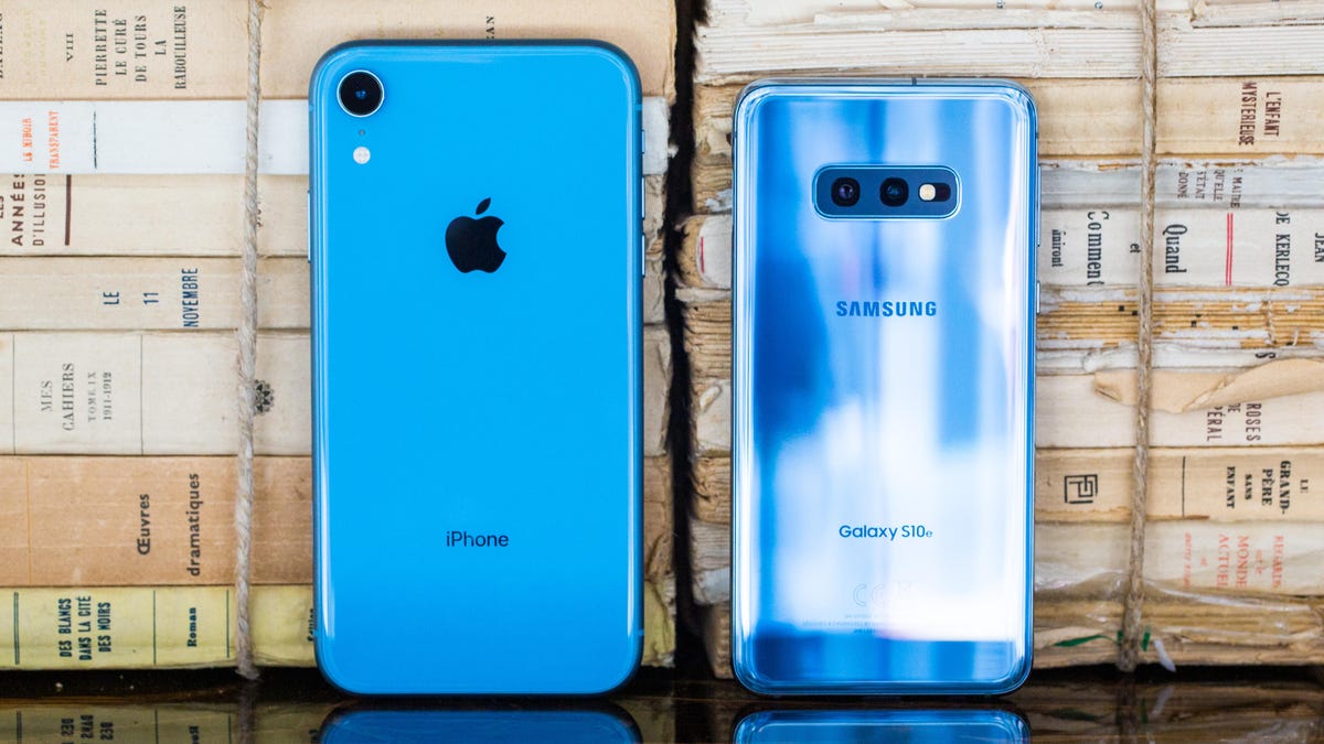 iphone-xr-samsung-galaxy-s10e-5