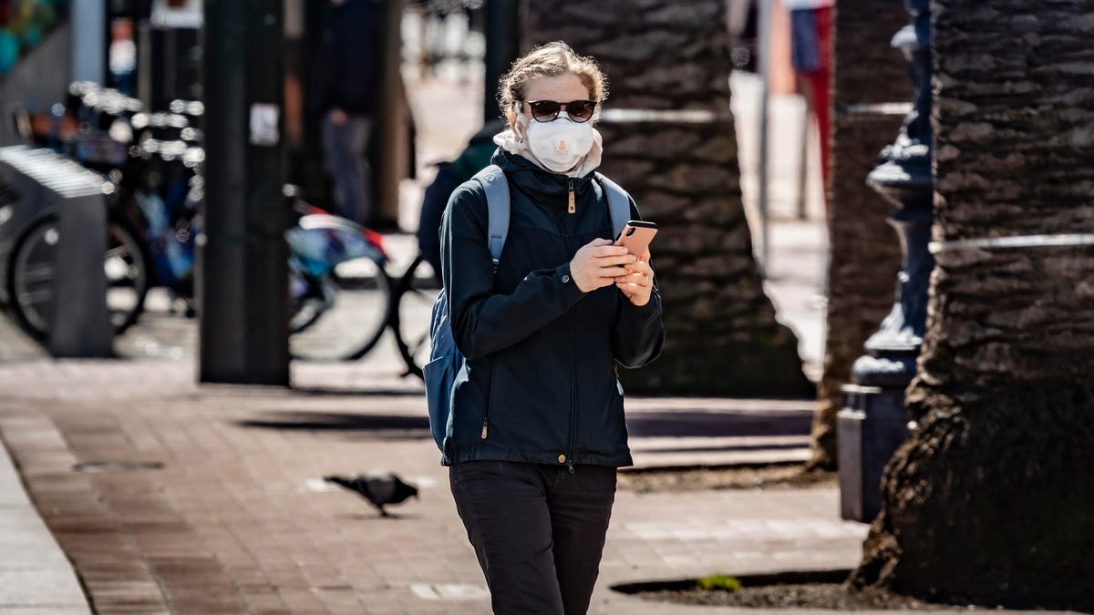 coronavirus-masks-n95-health-5639