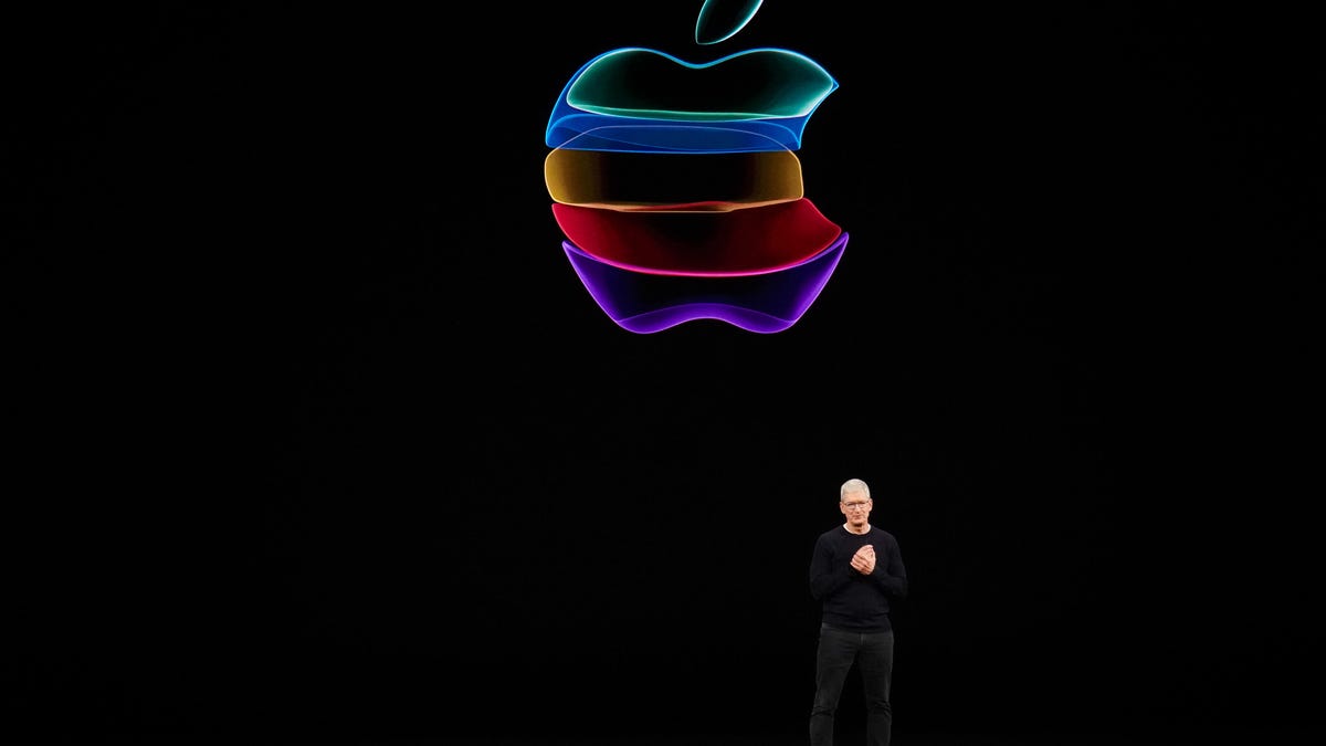apple-event-091019-tim-cook-logo-00476