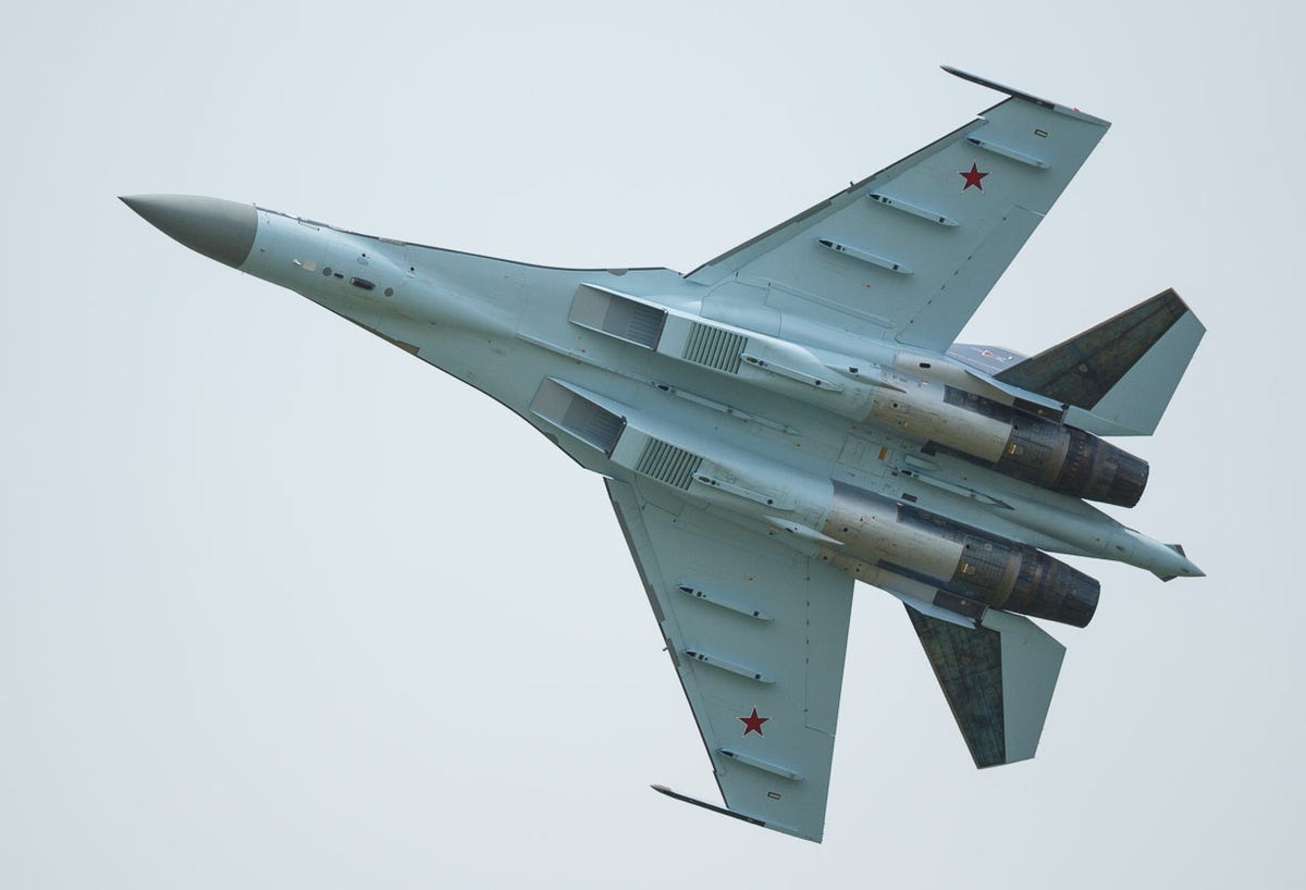 20130618_Canon_200-400mm_Sukhoi_Su-35_001.jpg