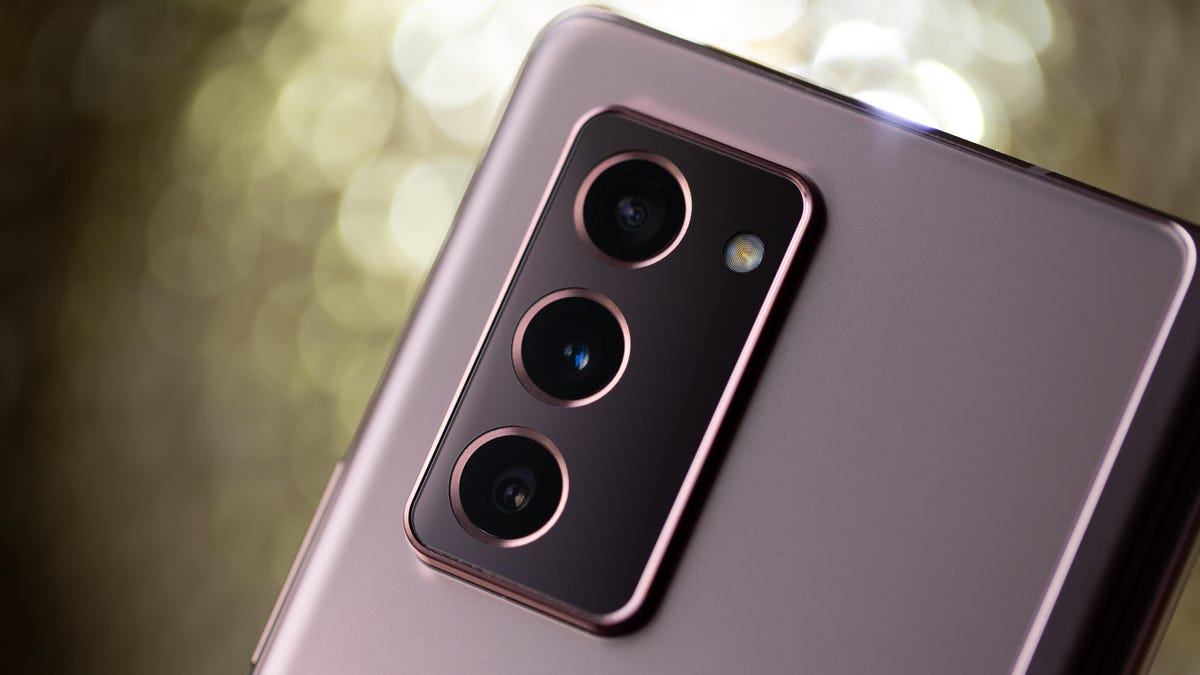 samsung-galaxy-z-fold-2-7325