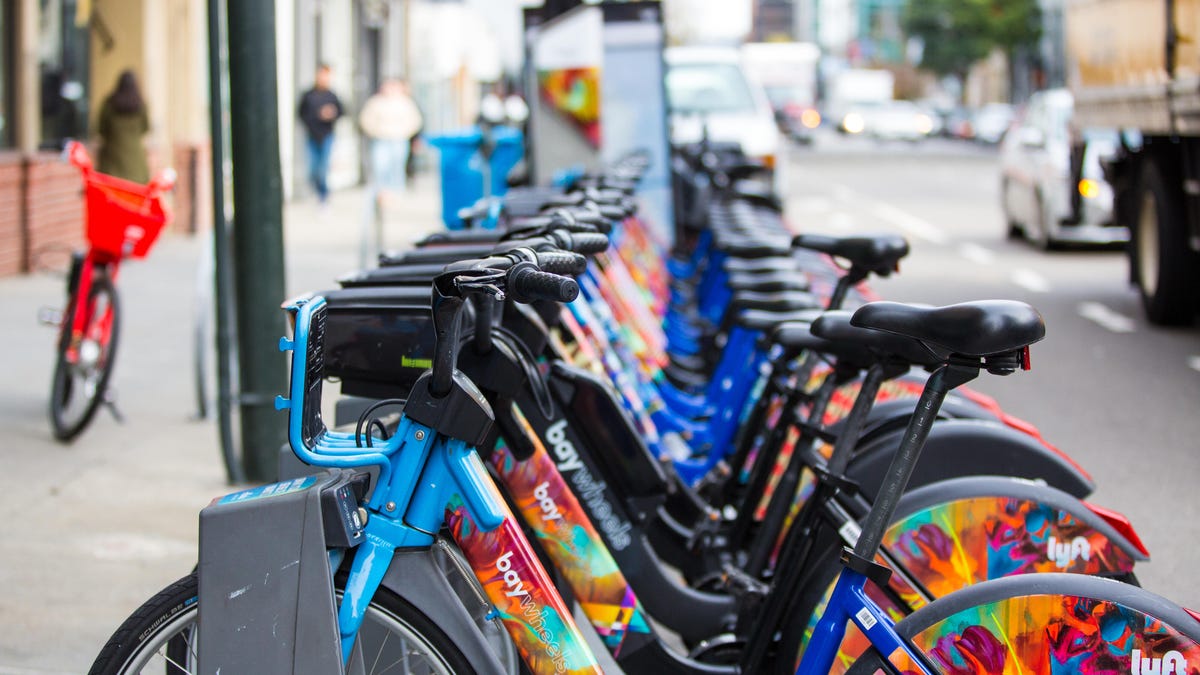 lyft-bikes-san-francisco-street-lyft-bikes-6931